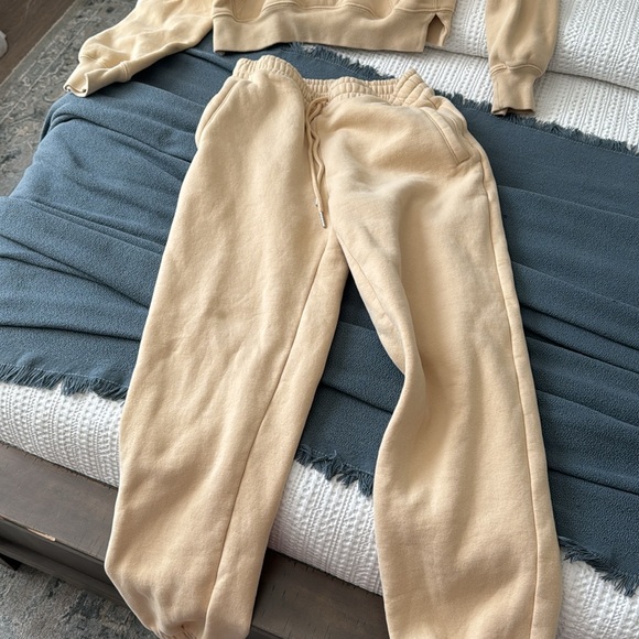 Abercrombie & Fitch sweatsuit - Picture 5 of 5